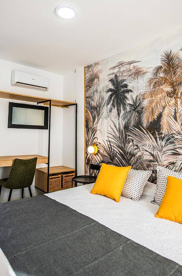 Apartamento de vacaciones para 4 personas, con jardín además de piscina y terraza - 1