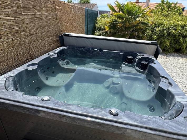 Villa pour 6 personnes, avec jacuzzi et jardin aux Les Sables-d'Olonne - 4