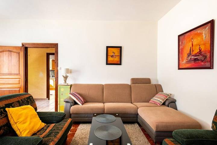 Location de vacances pour 10 personnes, avec jardin à Lalheue