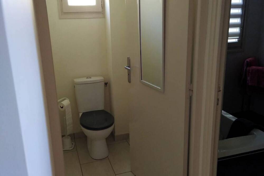 Homerez - Maison accueillante à Nant avec piscine partagée in Nant, Parc naturel régional des Grands Causses