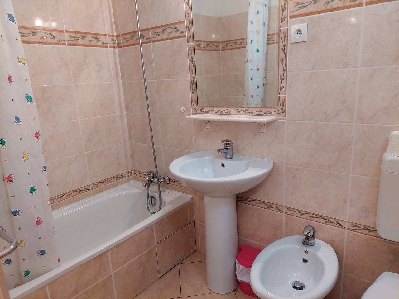 Ganzes Studio, Studio für 2 mit Balkon, Wifi und Parkplatz in Brides-les-Bains in Brides-les-Bains, Les Trois Vallées