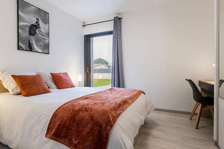 Gîte pour 7 personnes, avec jacuzzi et jardin à La Haie-Fouassière - 4