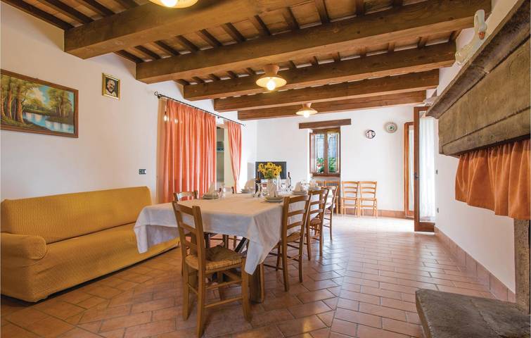 Casa de vacaciones para 10 personas con terraza in Cagli, Valle del Metauro