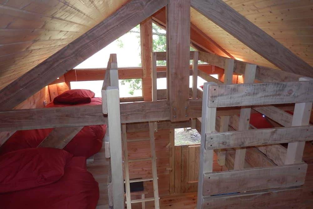 Cabane écolodge chambre d'hôtes insolite in Broye, Région d'Autun