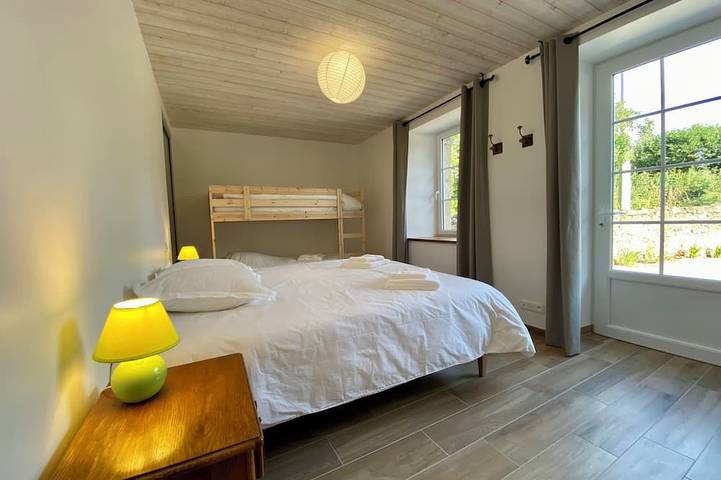 Gîte pour 14 personnes, avec jardin à Teurthéville-Bocage - 4