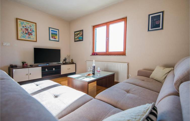 Charmantes Apartment mit 1 Schlafzimmer und Pool in der Nähe der Sehenswürdigkeiten von Imotski in Imotski, Makarska Riviera