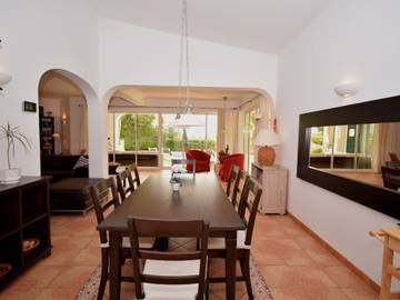 Vacation Rental for 8 Guests in Albufeira, Faro District, Picture 2