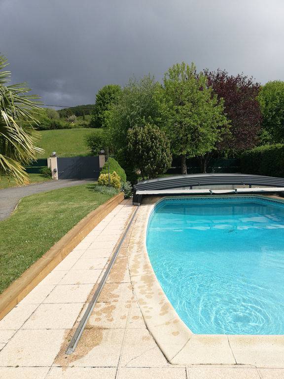 Appartement de vacances pour 2 personnes, avec terrasse ainsi que jardin et piscine