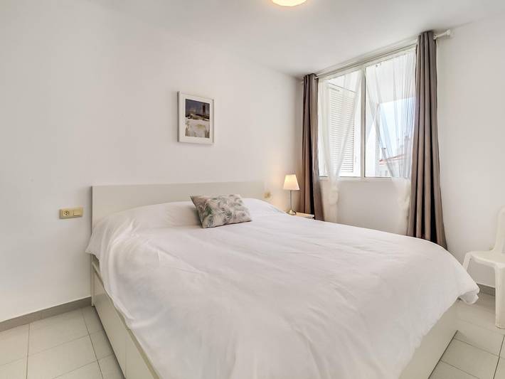 Apartamento vacacional entero, Encantador, tranquilo y luminoso junto al mar in Platja del Morer (Sant Pol de Mar), Sant Pol de Mar
