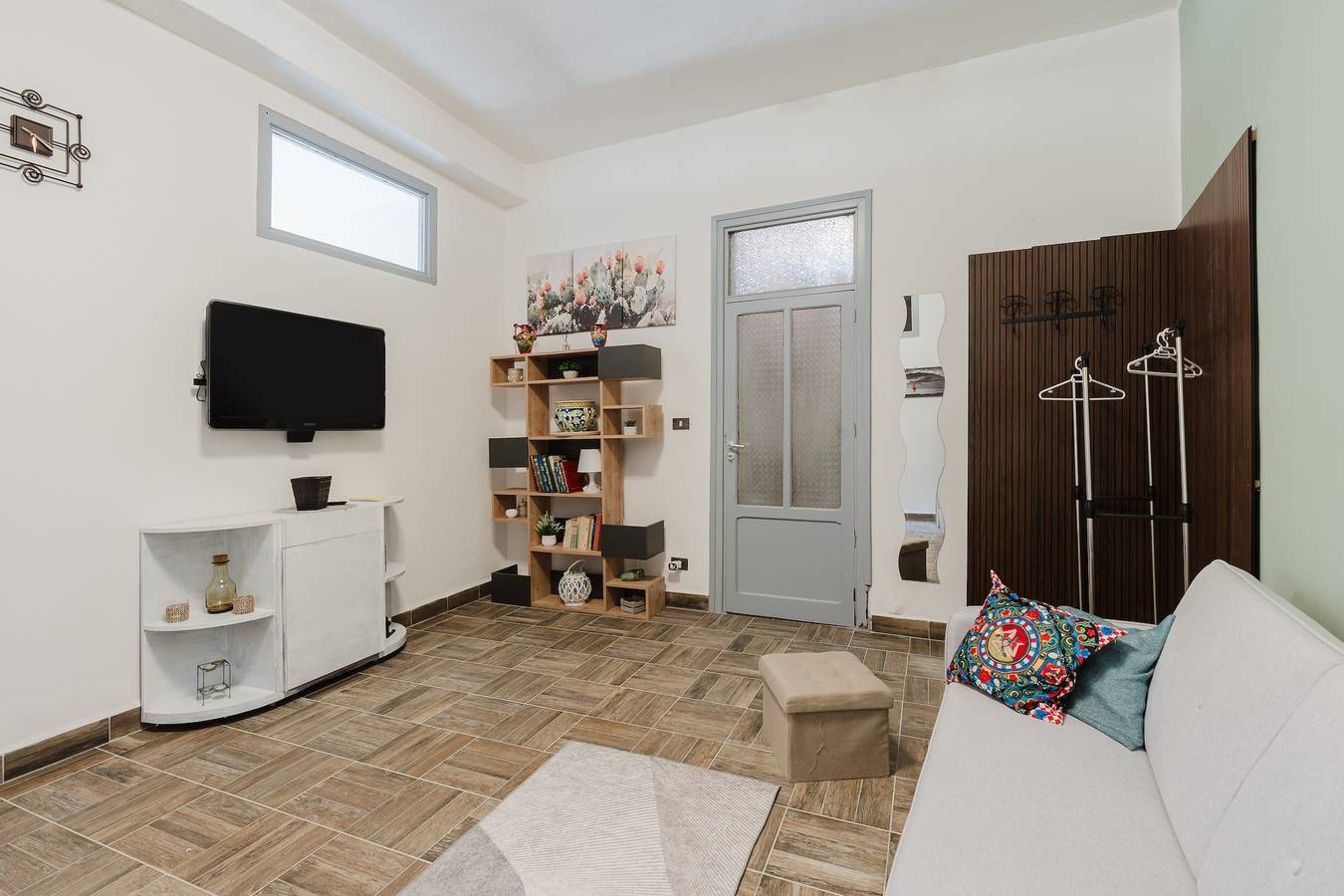 Appartamento intero, Appartamento 'Montereale Holiday House' con Wi-Fi, Aria Condizionata e Sauna su richiesta in Monreale, Provincia di Palermo
