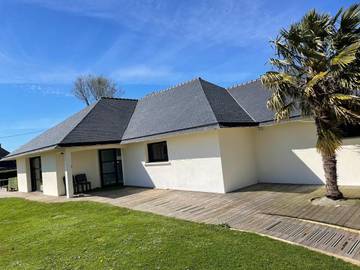 Location de vacances pour 13 personnes, avec jardin à Locmaria-Grand-Champ