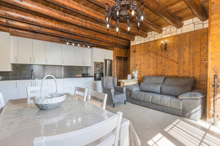 Casa rural para 5 personas, con balcón y jardín, Se admiten mascotas en Aragón - 4