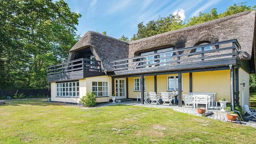 Ferienhaus für 10 Personen, mit Terrasse in Lyngsbæk Strand