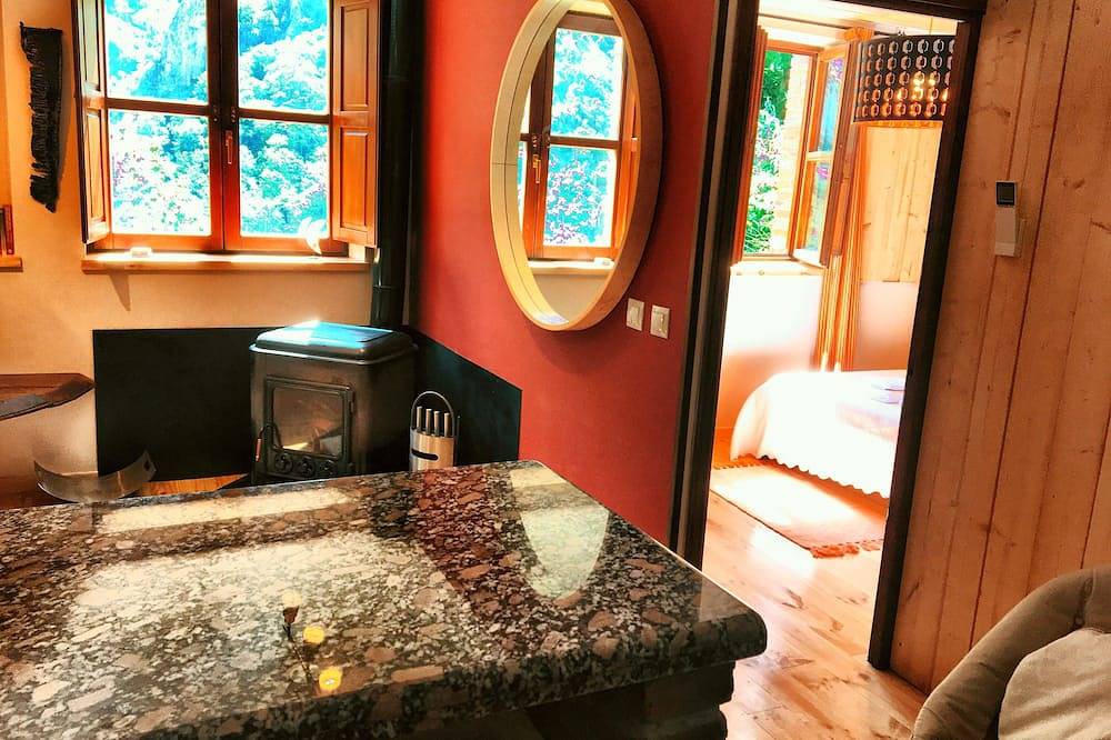 Apartamento entero, Impresionante Jacuzzi en Desfiladero Natural en los Picos de Europa in Ponga, Cordillera Cantábrica
