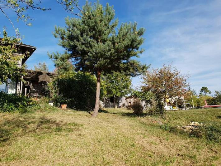 Location de vacances pour 12 personnes, avec Jacuzzi et Terrasse ainsi que Jardin et Piscine à Sergeac - 4
