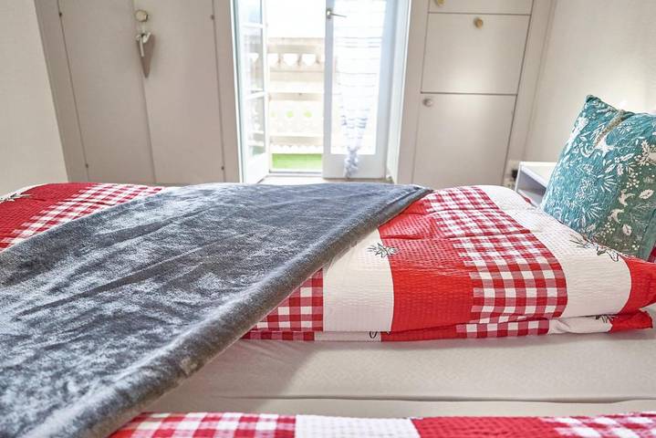 BnB für 2 Personen, mit Terrasse und Pool in der Schweiz - 4