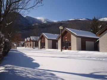 Parc de vacances pour 6 personnes, avec jardin et vue, animaux acceptés dans les Pyrénées