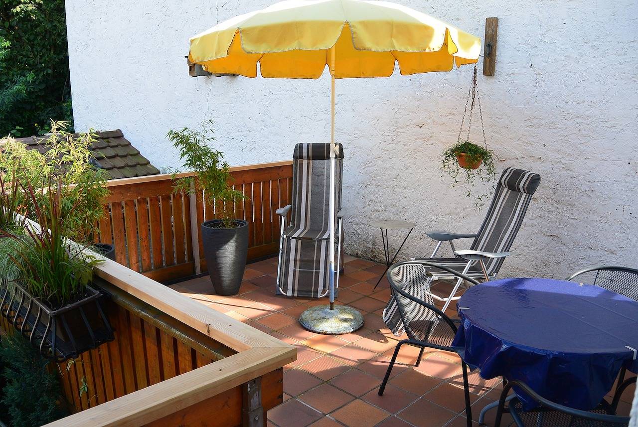Ganze Wohnung, Ferienwohnung Seidenfaden - Ferienwohnung (45qm) mit Wlan und Terrasse in Karlstadt, Fränkisches Weinland