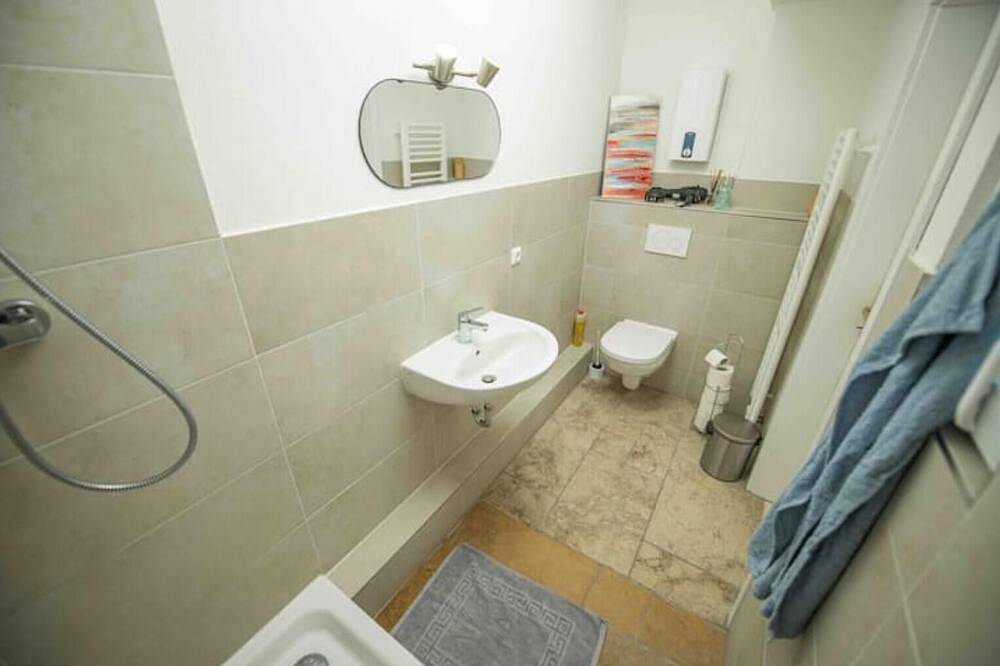 Ganze Wohnung, Kingsize Bett / nahe Stadt & Alster / Ruhig in Hamburg-Mitte, Hamburg