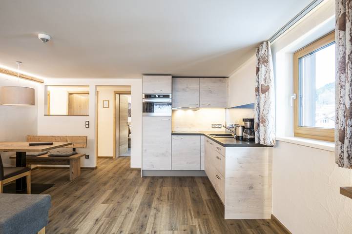 Ferienwohnung für 4 Personen, mit Balkon und Sauna sowie Whirlpool und Garten in Oberstdorf - 2