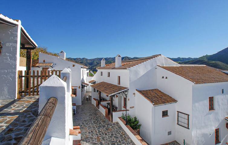 Encantador apartamento de 250 m² con piscina y terraza, cerca de Río de Companillas in Campanillas, Almogía