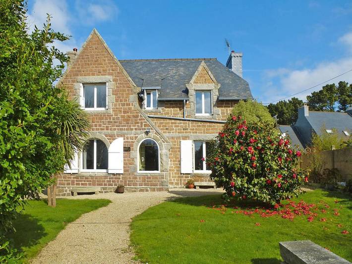 Location de vacances pour 4 personnes, avec jardin à Pleumeur-Bodou