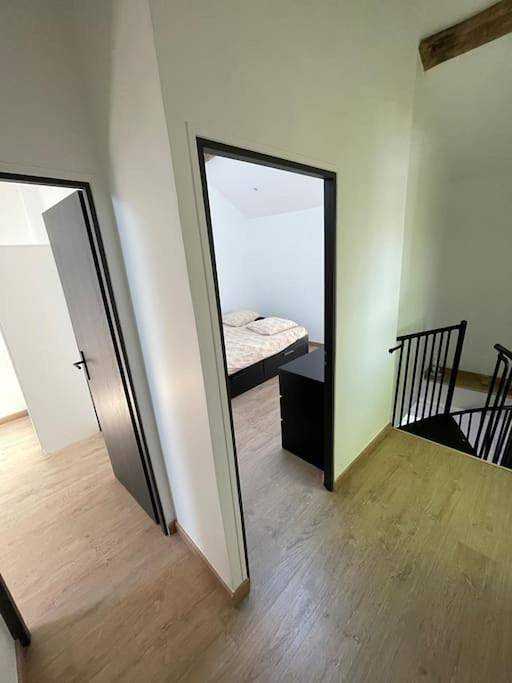 Two-Bedroom House in Vaux-sur-Seine, Yvelines