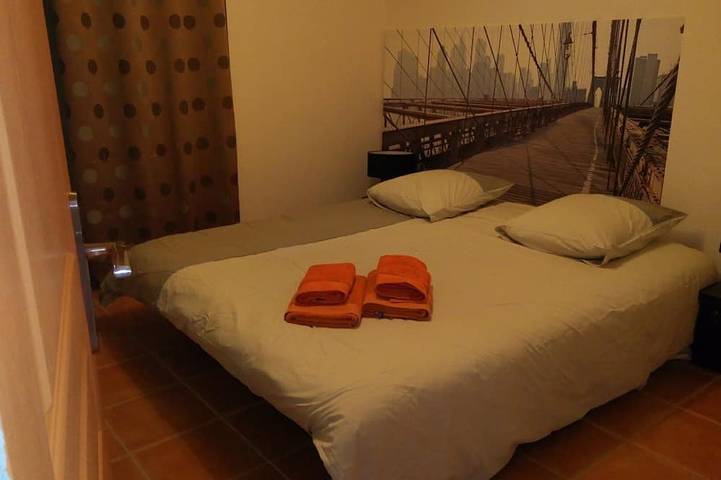 Location de vacances pour 6 personnes, avec jacuzzi et jardin à Peynier - 3