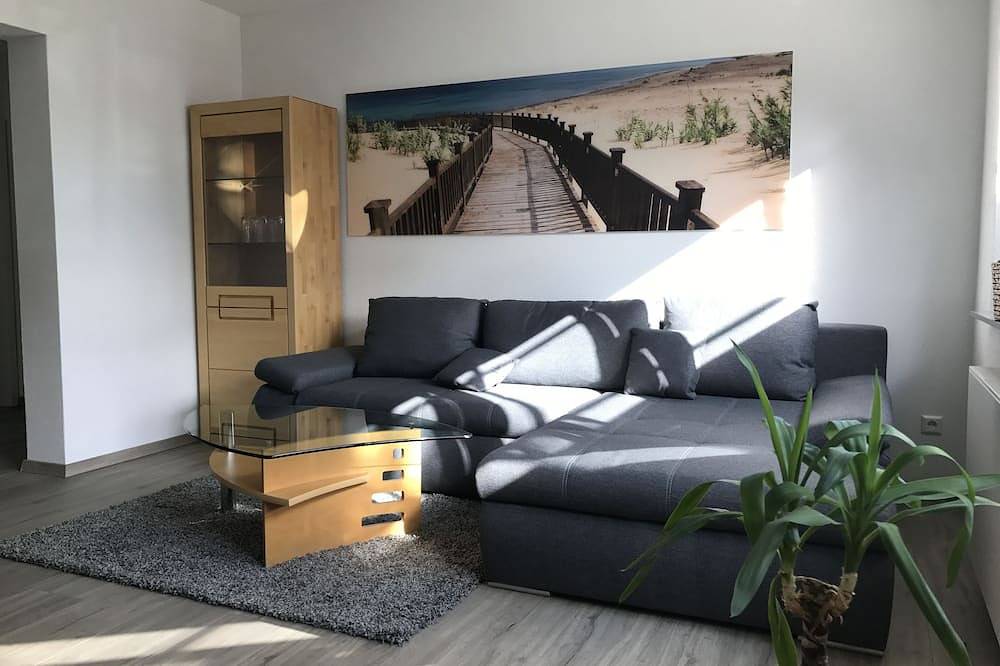 Ganze Wohnung, Voll möbliertes und neu renoviertes Apartment in Mutlangen, Schwäbischer Wald