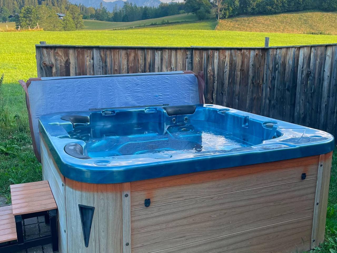 Ganze Wohnung, Ferienwohnung am Bauernhof mit Außenwhirlpool in Saalfelden am Steinernen Meer, Pinzgau
