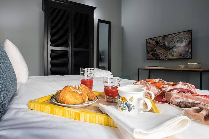 Entire apartment, 《A&G Family Residences》▪︎ A Graceful Luxury in the Heart of Palermo▪︎ in Castellammare (Palermo), Palermo