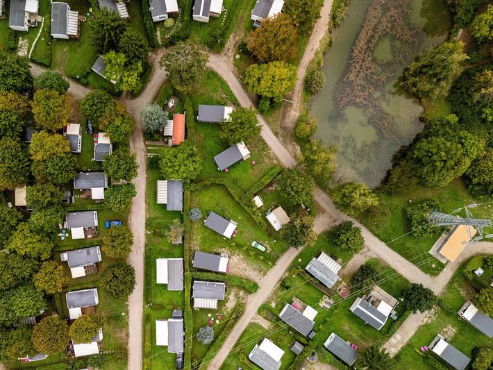 Ganze Wohnung, Apartment 'Lydia's Mobilhome' mit Gemeinschaftspool, privater Terrasse und privatem Garten in Boofzheim, Region Sélestat-Erstein
