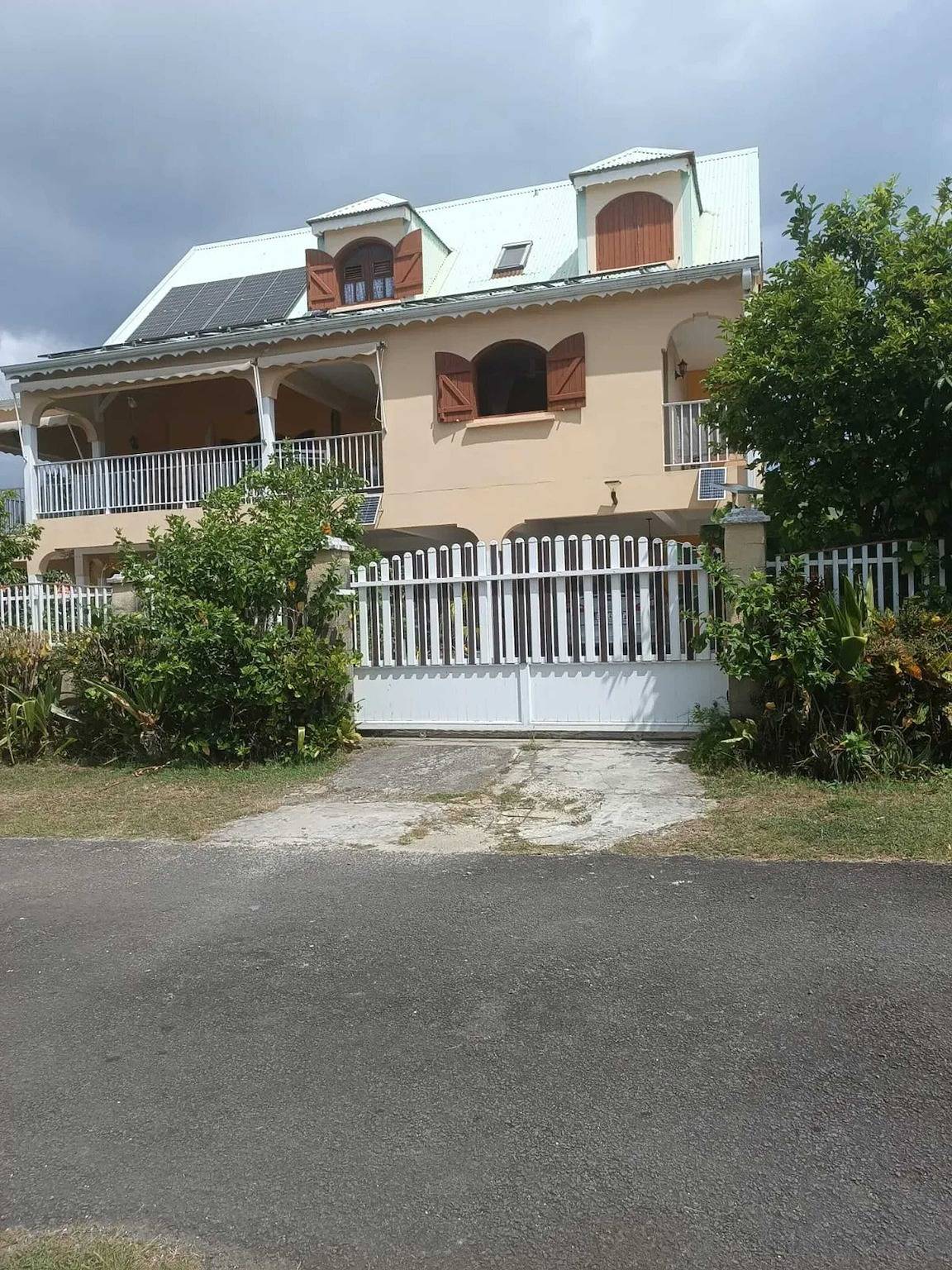 Ganzes Studio, Charmantes Studio in Le Moule mit Garten und Grill in Le Moule, Guadeloupe