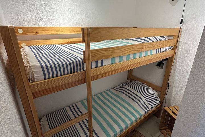 Ganze Wohnung, Klimatisiertes Apartment für 4 Personen - Privater Pool, nahe Stadtzentrum und Strände in La Londe-les-Maures, Parc national Port-Cros