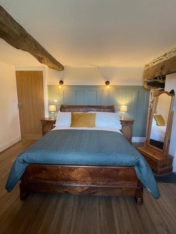 Location de vacances pour 2 personnes, avec vue et terrasse dans Tinchebray-Bocage - 2