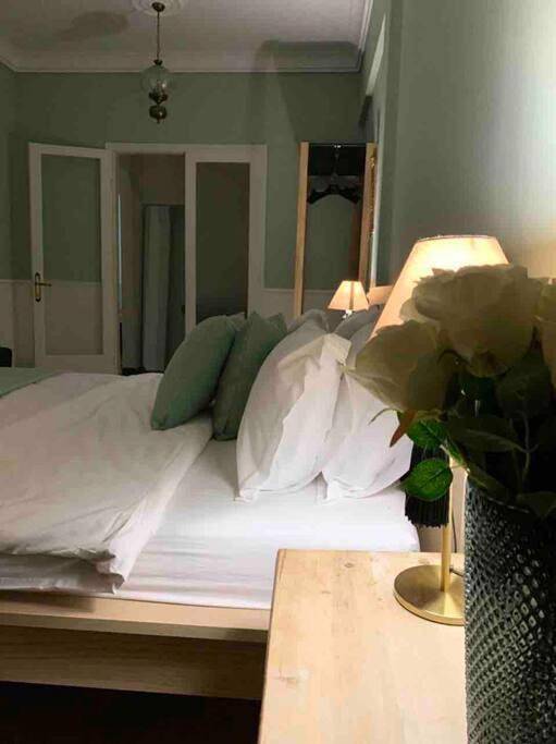 Appartement entier, Three-Bedroom Apartment in Serrès, Région de Serres