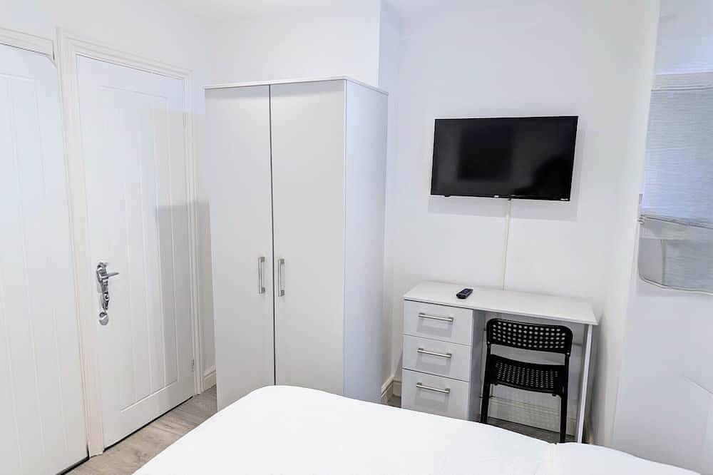 Ganze Wohnung, Doppelzimmer-Komfort-Ensuite mit Dusche-Gartenblick in Rochester, Kent Downs