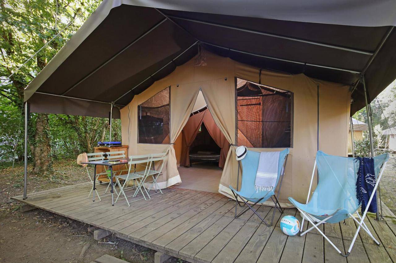 Tent in Royat, Parc naturel régional des Volcans d'Auvergne