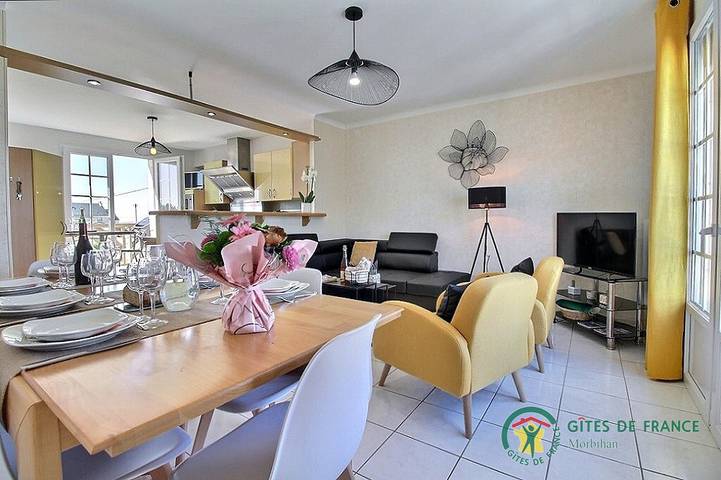 Gîte pour 7 personnes, avec Terrasse et Piscine à Damgan