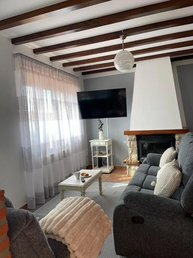Chalet para 8 personas, con jardín además de jacuzzi y sauna - 1
