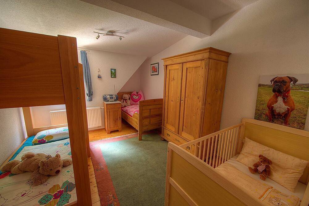 Ferienhaus Jägerhaus Oppach ( Alleinlage mit See) - Privatunterkunft Oppach in Oppach, Oberlausitz-Niederschlesien