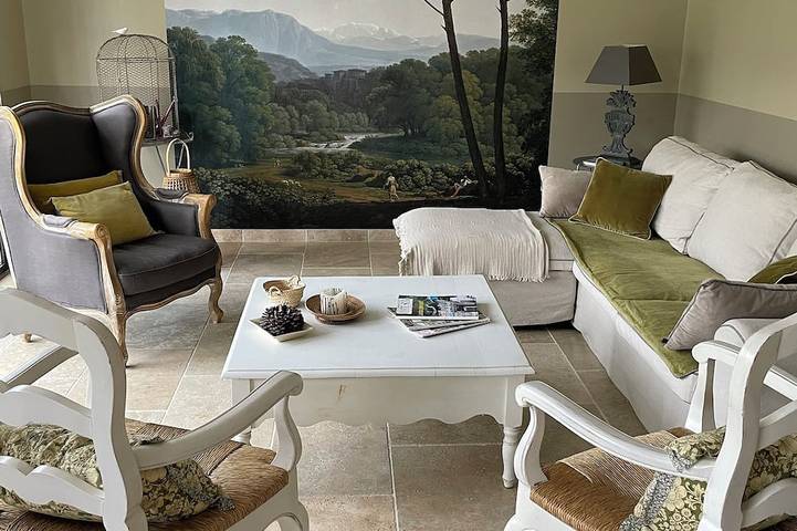 Maison-atelier sur propriété arborée de 2 ha piscine & jacuzzi privatifs  4* in Nans-les-Pins, Région de Brignoles