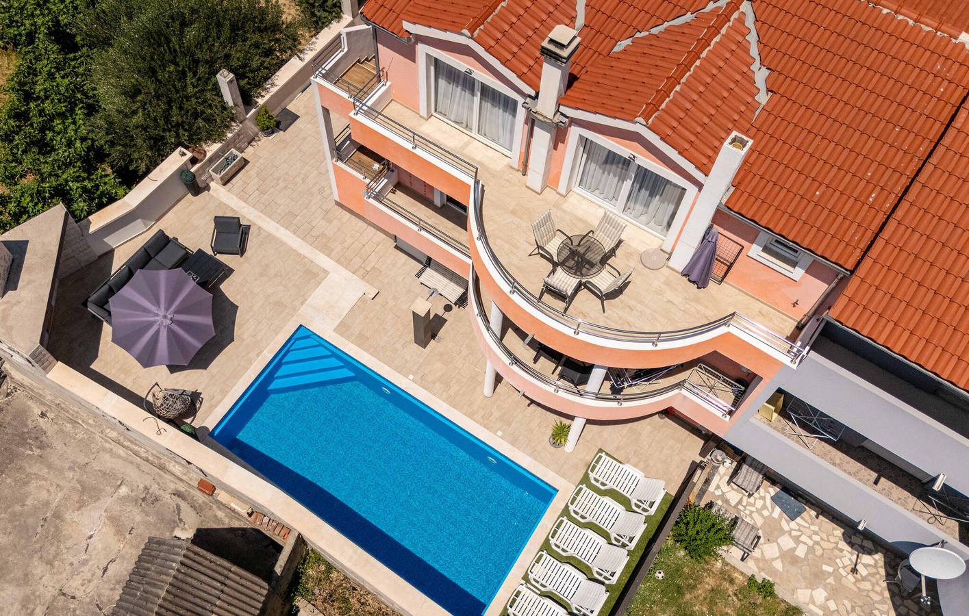 Ganze Ferienwohnung, Gemütliche 2-Zimmer-Wohnung mit Pool, WLAN und Terrasse in der Nähe der Sehenswürdigkeiten von Solin in Solin, Split-Dalmatien
