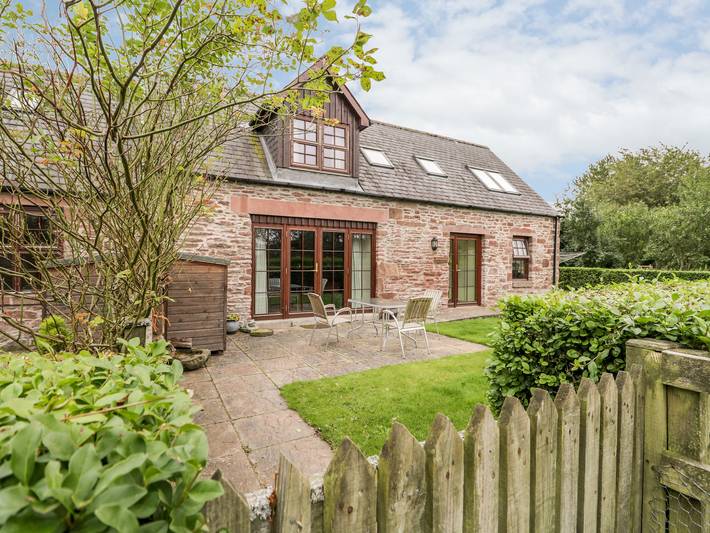 Cottage for 6 people, with garden, with pets in Angus