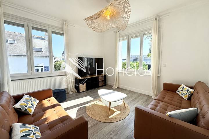 Location de vacances pour 10 personnes, avec jardin, animaux acceptés à Larmor-Plage