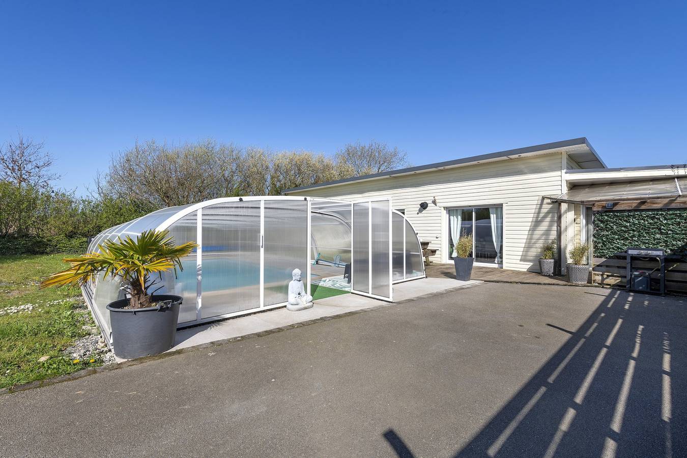 Maison d'Elise mit Pool in Kerlouan, Brest und Umgebung