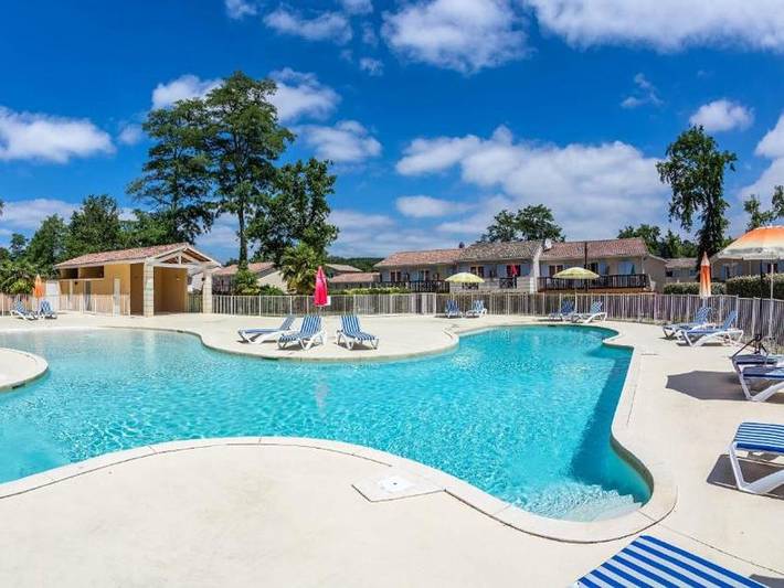 Camping pour 2 personnes, avec Piscine