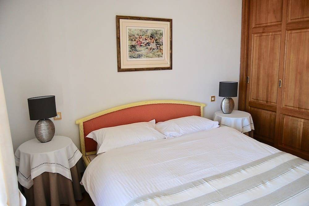 Appartement entier, Superbe penthouse avec vue panoramique sur Eze et le Cap Ferrat in Èze, Région de Nice
