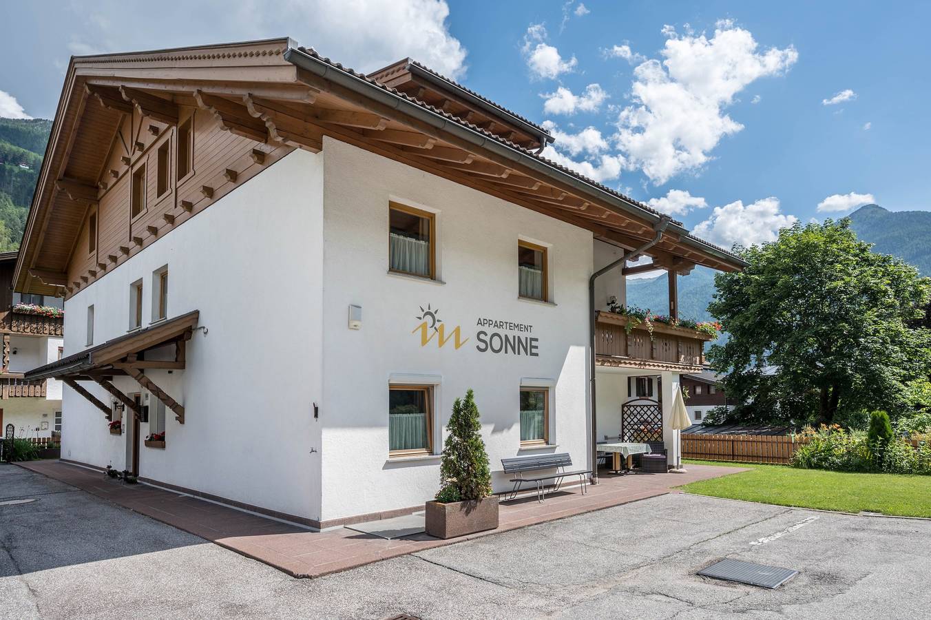 Entire apartment, Apartment 'Sonne Nr. 14' with Mountain View, Garden & Wi-Fi in San Giovanni Valle Aurina, Ahrn Valley