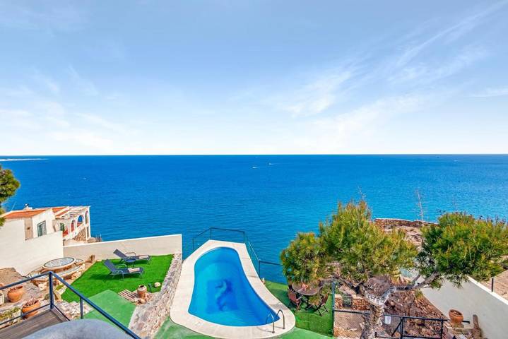 Casa rural para 11 personas, con Balcón y Jacuzzi además de Terraza y Jardín en Felix - 2